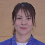 IPU・環太平洋大学女子柔道部の片桐夏海コーチの柔道衣着用の顔写真