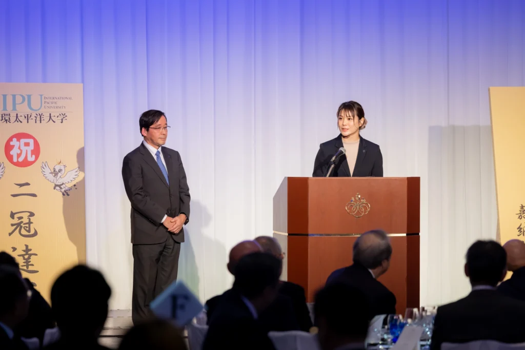 2026年2月14日IPU女子柔道部2冠達成祝賀会および嘉納治五郎記念スポーツイノベーションセンター開設発表会の片桐コーチのスピーチ写真 ipu w judo double crown celebration party 2026 okayama coarch katagiri